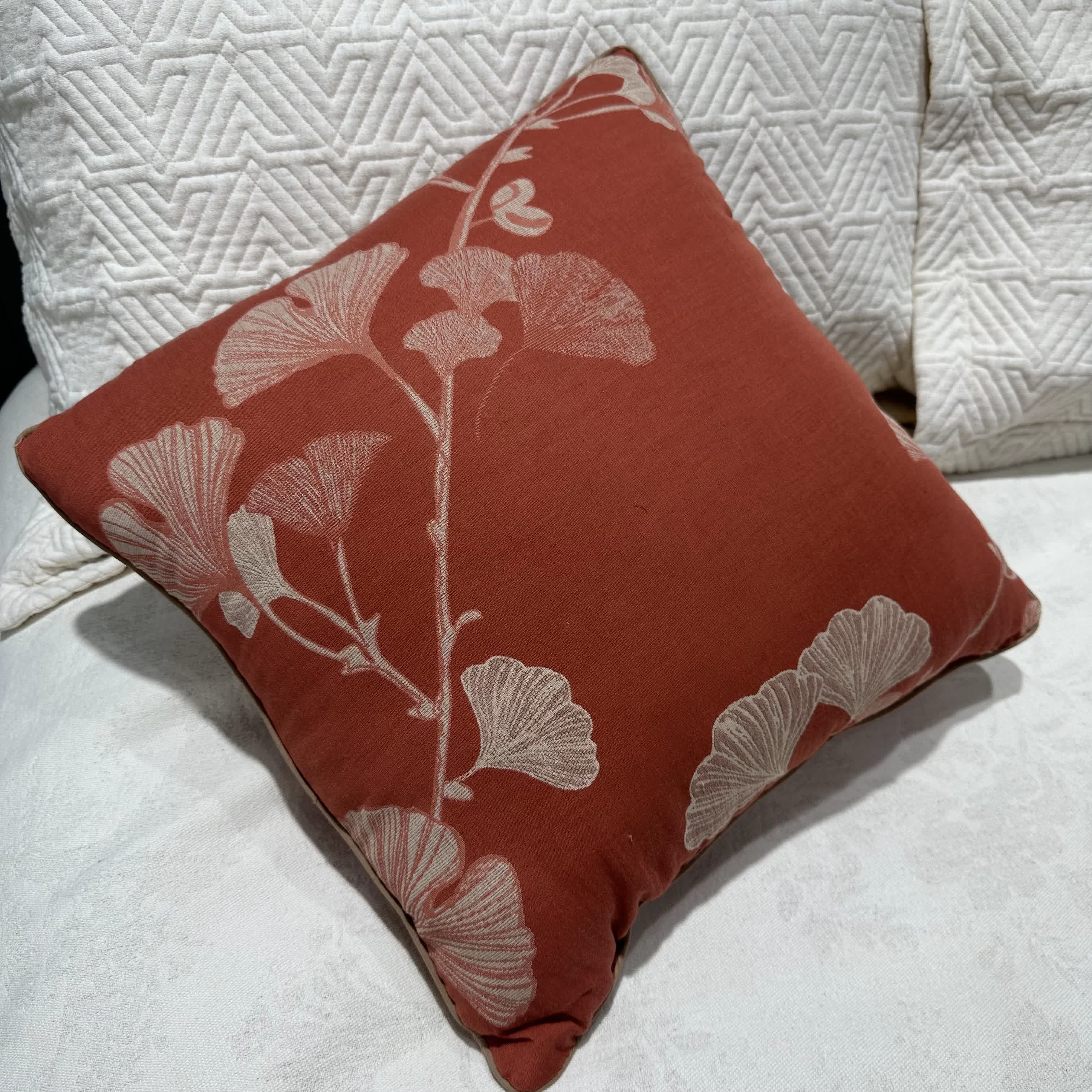 Rustic Ginkgo Leaf Accent Pillow | Decorative Throw Cushion with PP Cotton Insert | Soft Polyester Sofa Pillow | 45×45cm Home Décor