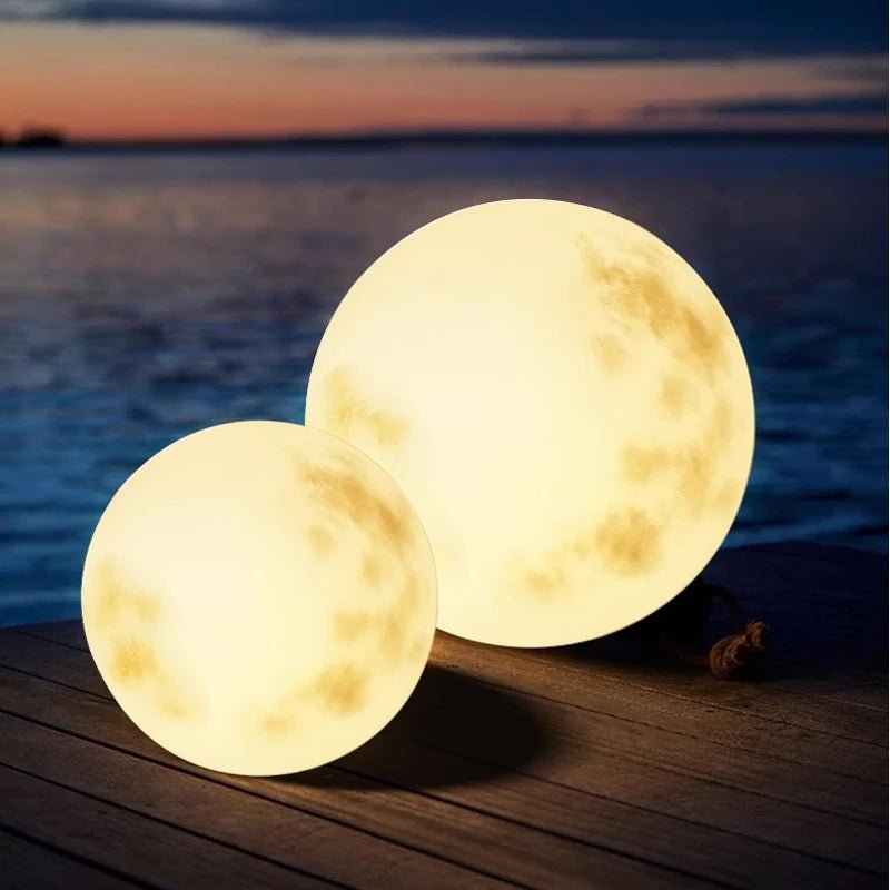 Moonlamp™ | Garden Lamp in the Shape of a Moon