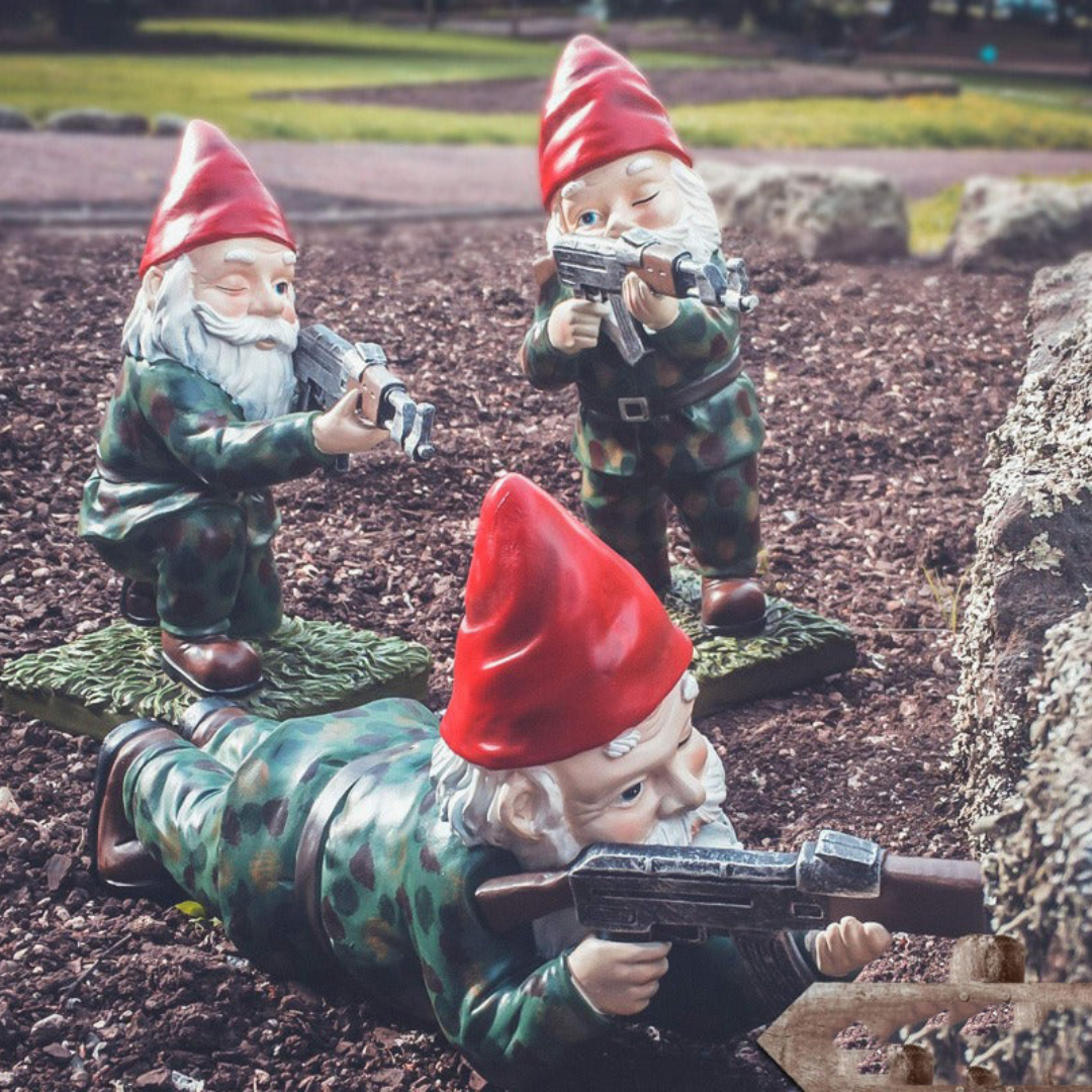 Military Garden Gnome Figurine in Camouflage for Garden & Patio | Weatherproof Resin Garden Decor | Novelty Outdoor Ornament