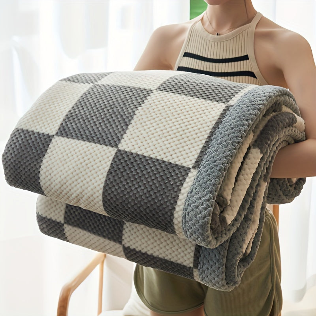 Brivor | Luxurious Fleece Diamond Blanket – Cozy Elegance for Comfortable Moments