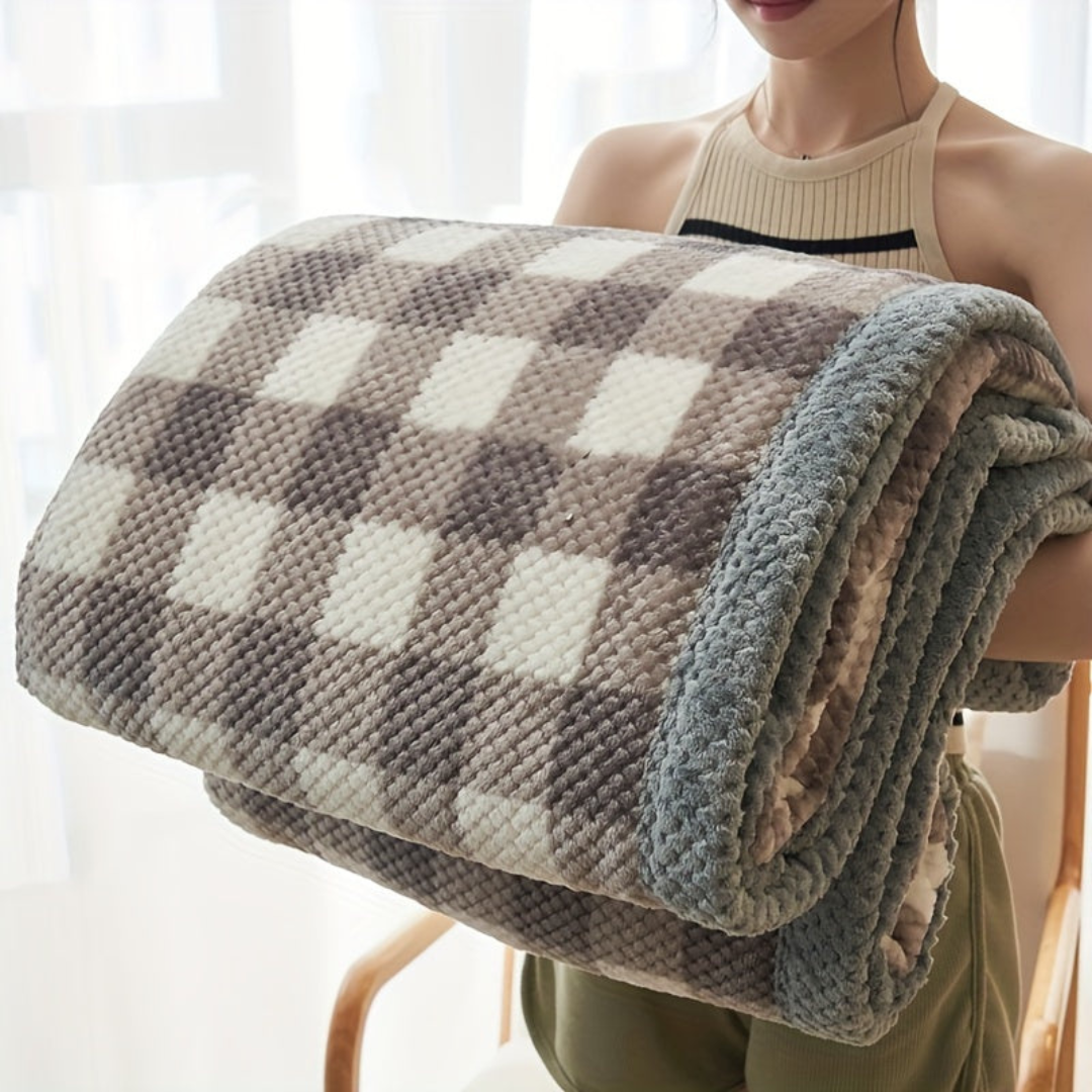 Brivor | Luxurious Fleece Diamond Blanket – Cozy Elegance for Comfortable Moments