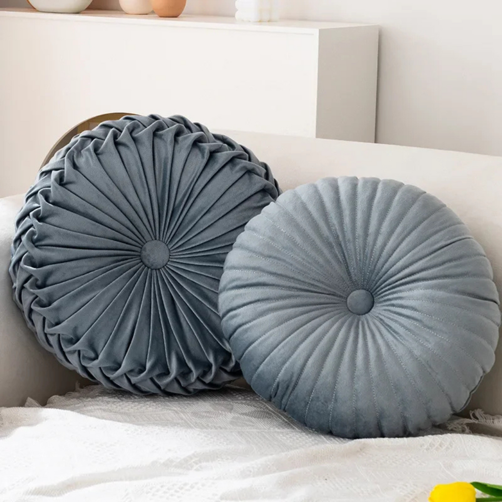 Fluffy – Soft Decorative Cushion Made of Plush for Sofa & Bed