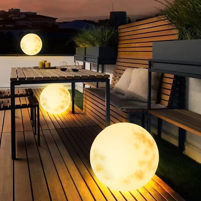 Moonlamp™ | Garden Lamp in the Shape of a Moon
