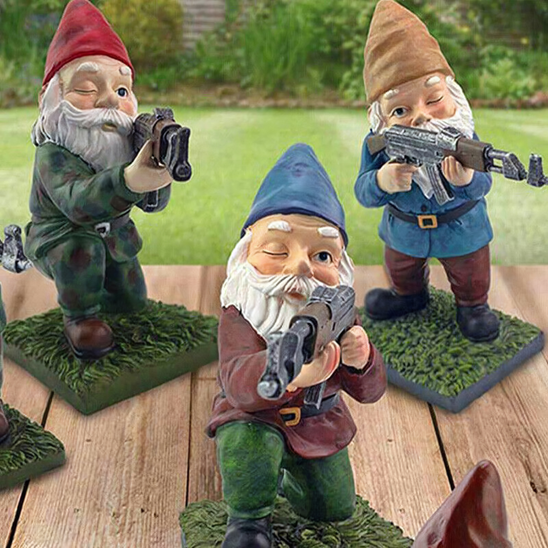 Military Garden Gnome Figurine in Camouflage for Garden & Patio | Weatherproof Resin Garden Decor | Novelty Outdoor Ornament