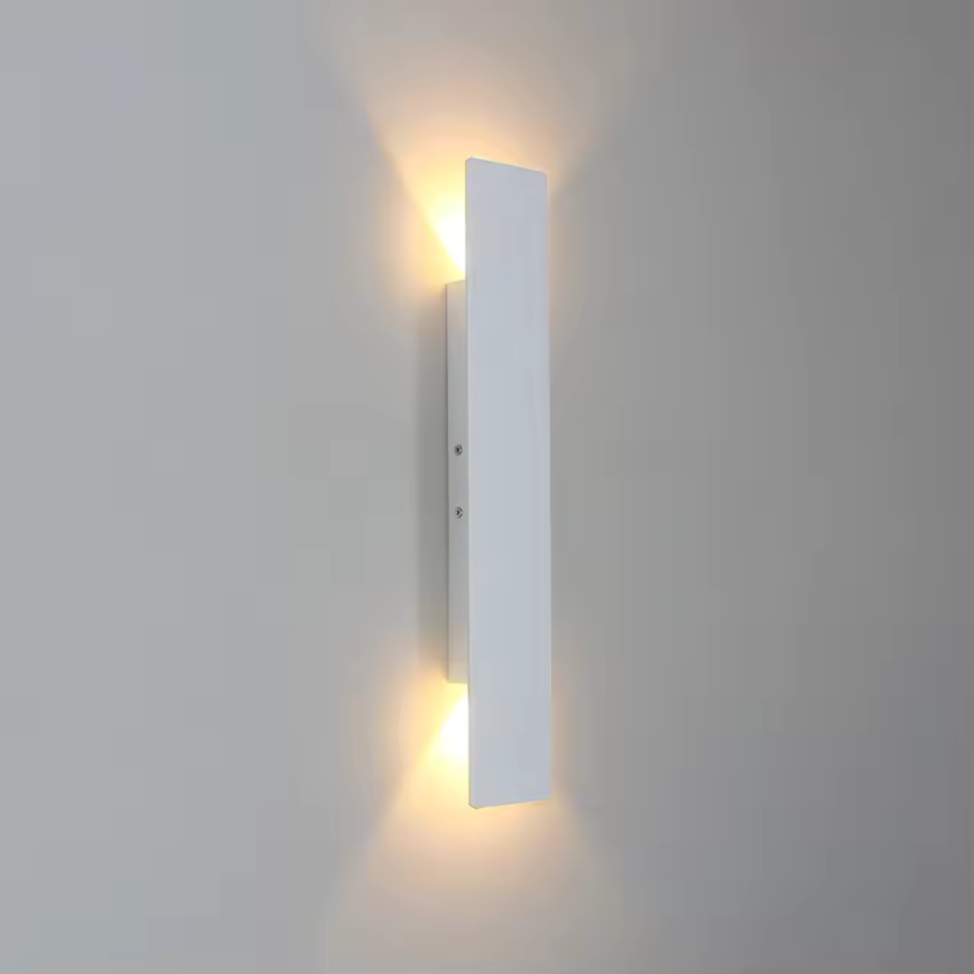 Xyrov Weather-Resistant Aluminum Outdoor Wall Lamp | Modern LED Exterior Light | IP65