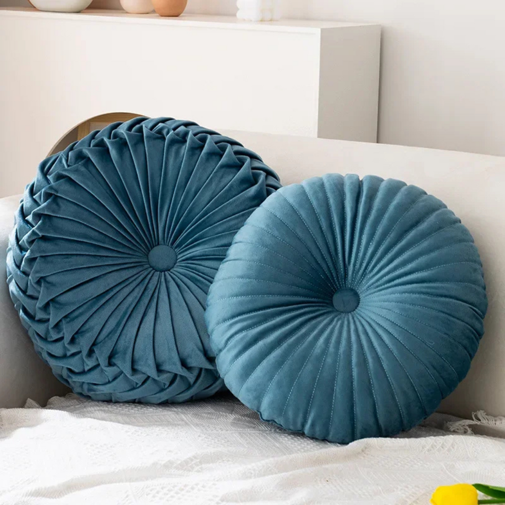 Fluffy – Soft Decorative Cushion Made of Plush for Sofa & Bed