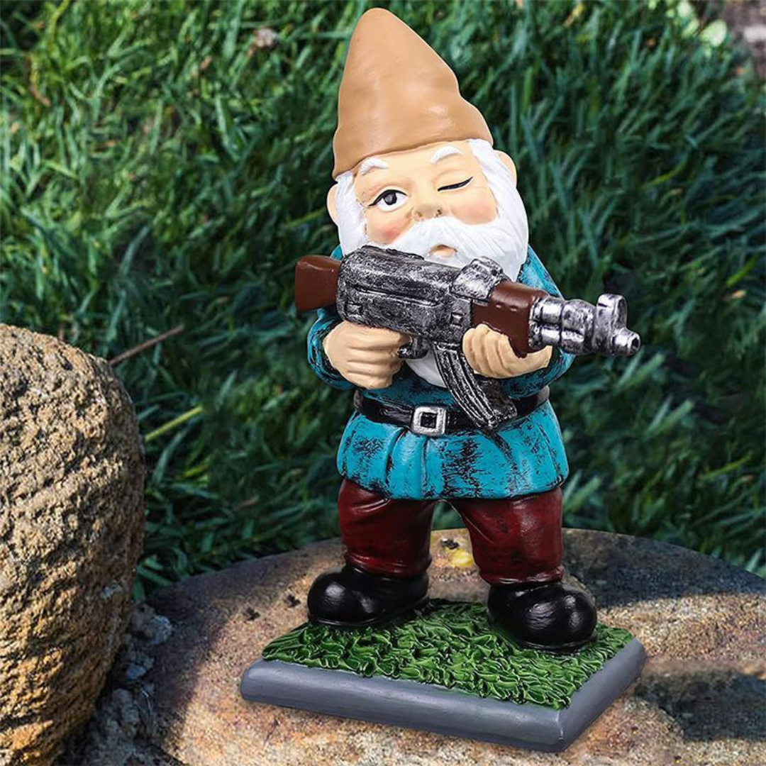 Military Garden Gnome Figurine in Camouflage for Garden & Patio | Weatherproof Resin Garden Decor | Novelty Outdoor Ornament