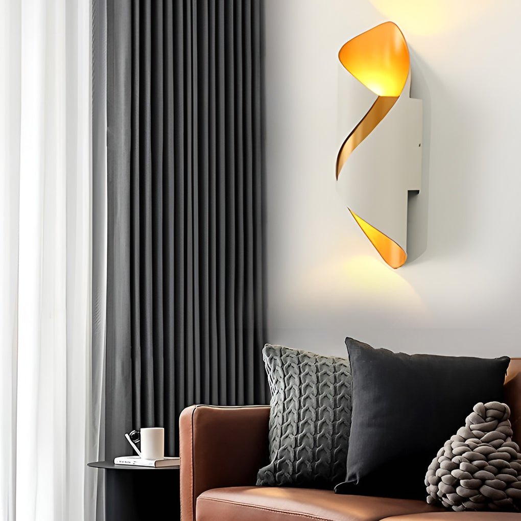 Modern Outdoor Wall Lamp | IP66 Waterproof LED Wall Light | Aluminum & Glass Exterior Lighting | 10W Garden & Facade Fixture