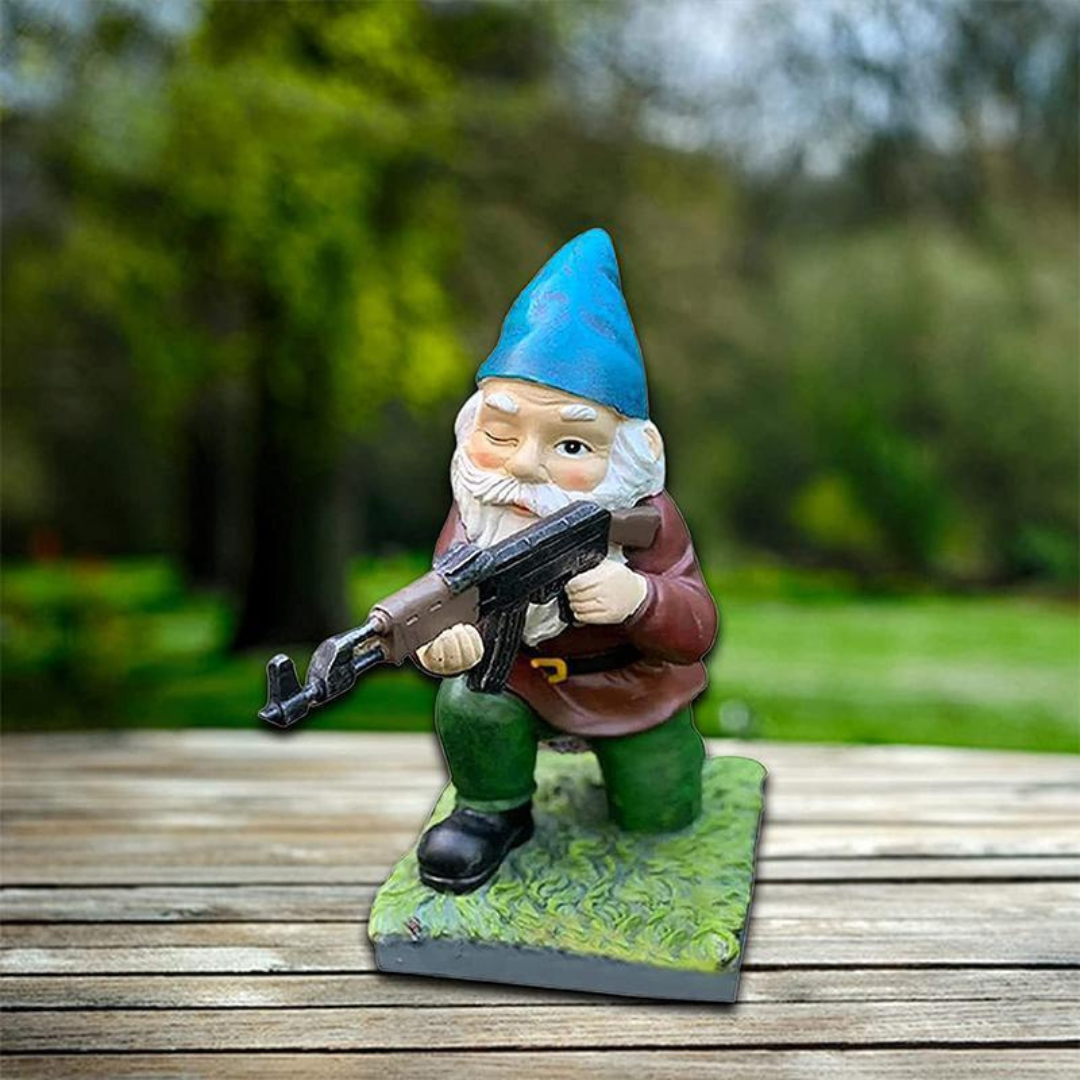 Military Garden Gnome Figurine in Camouflage for Garden & Patio | Weatherproof Resin Garden Decor | Novelty Outdoor Ornament