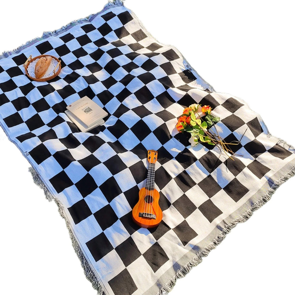 Checked Picnic Blanket 130x180 cm with Fringe | Soft Microfiber Knit | Lightweight All-Season Throw | Indoor Outdoor Use
