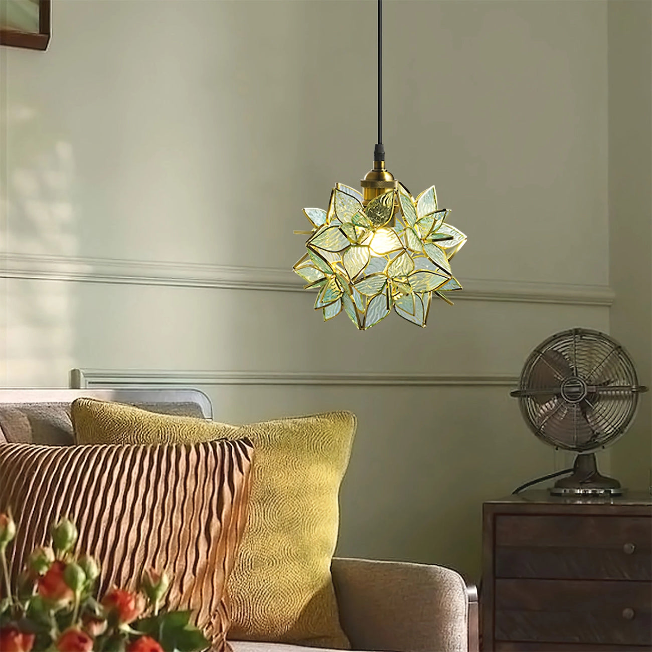 Capiz Pendant Lamp | Handcrafted Brass & Glass Ceiling Light | E26/E27 LED or Edison Bulb | Adjustable Hanging Height | Modern & Classic Interior