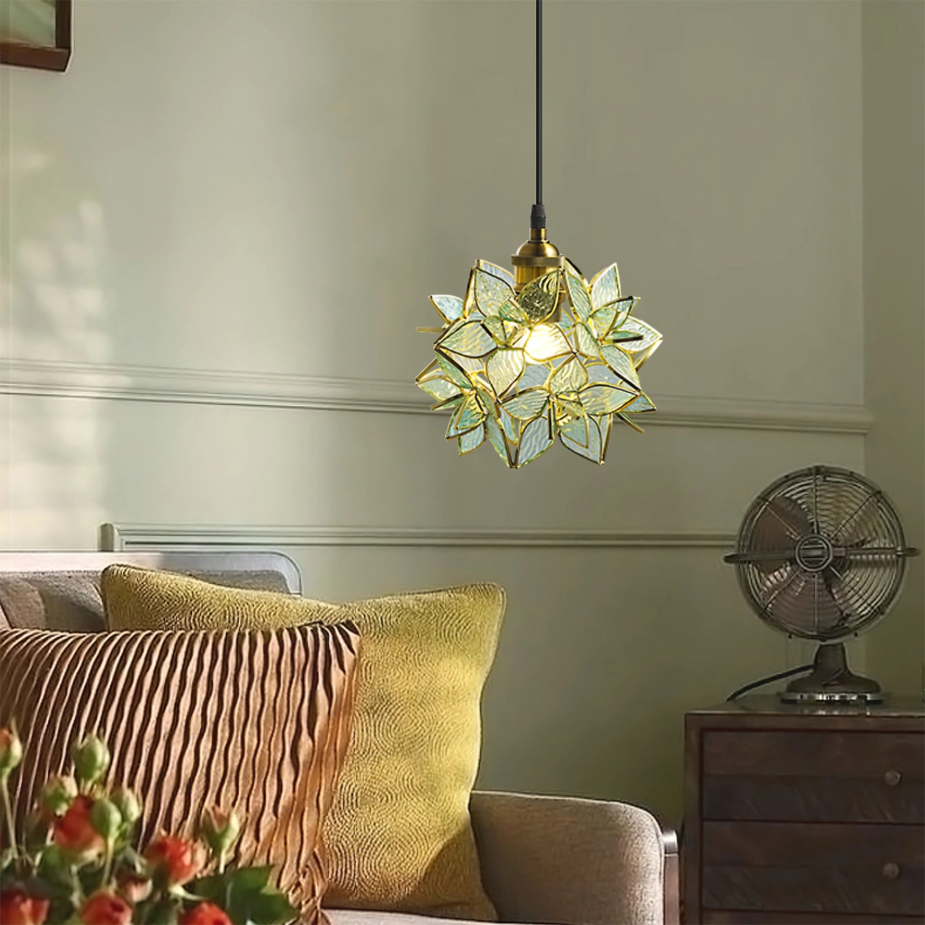 Capiz Pendant Lamp | Handcrafted Brass & Glass Ceiling Light | E26/E27 LED or Edison Bulb | Adjustable Hanging Height | Modern & Classic Interior