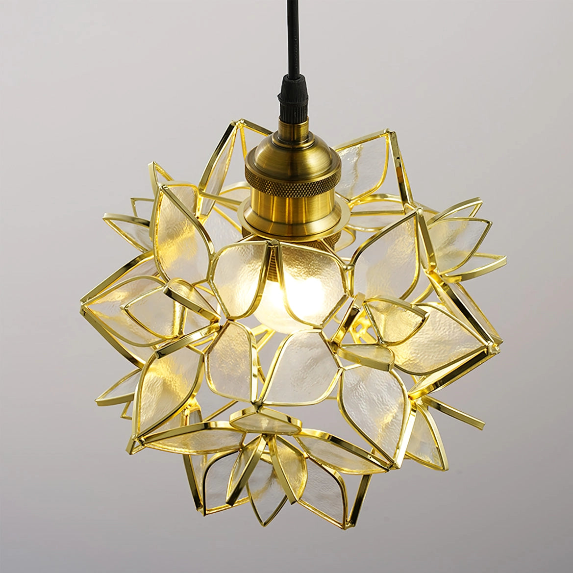 Capiz Pendant Lamp | Handcrafted Brass & Glass Ceiling Light | E26/E27 LED or Edison Bulb | Adjustable Hanging Height | Modern & Classic Interior