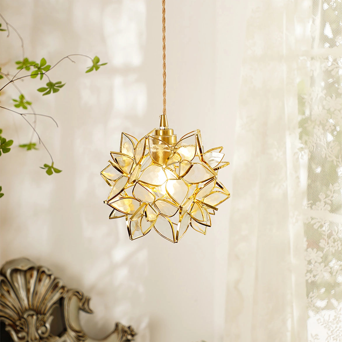Capiz Pendant Lamp | Handcrafted Brass & Glass Ceiling Light | E26/E27 LED or Edison Bulb | Adjustable Hanging Height | Modern & Classic Interior
