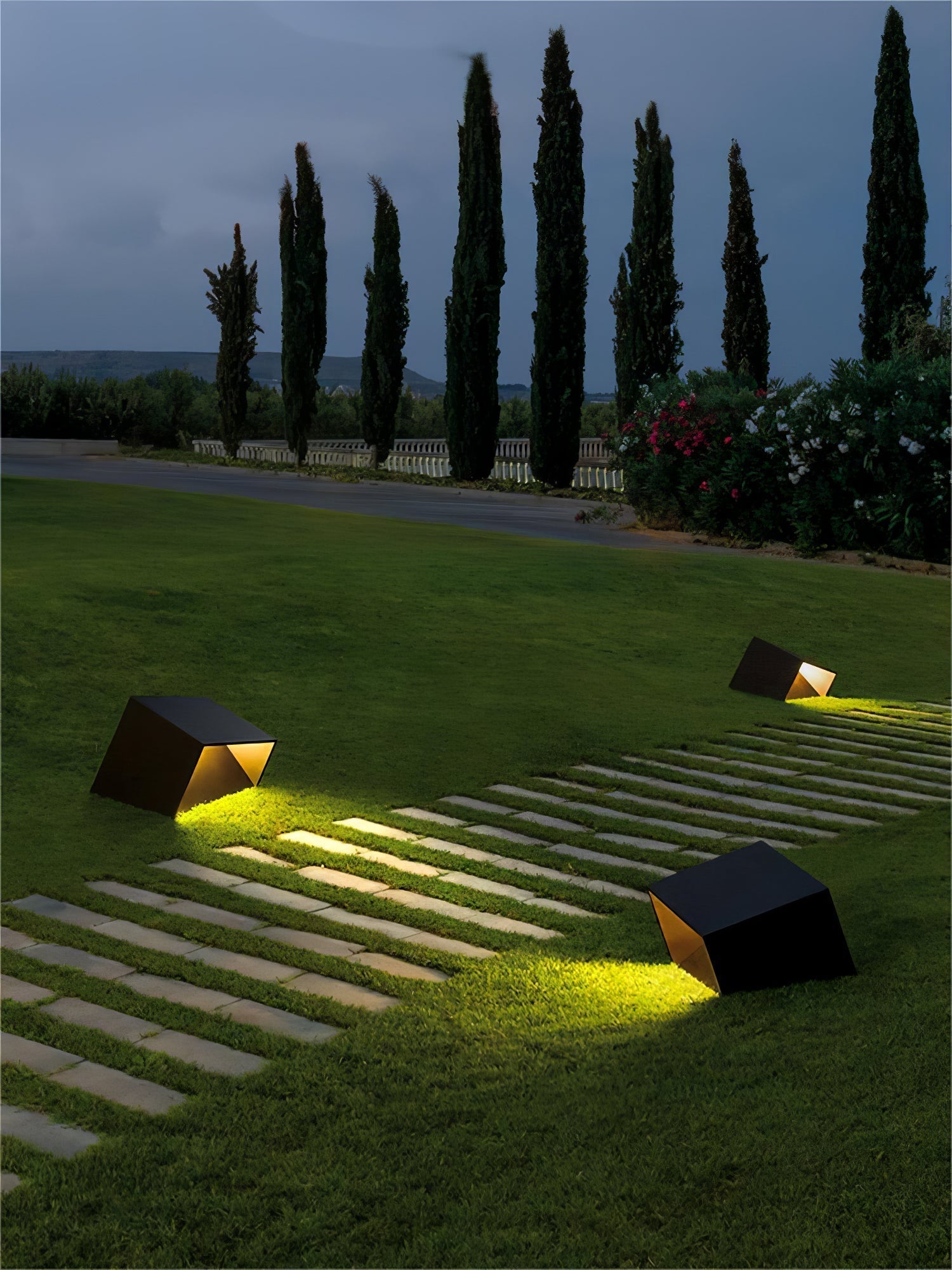 Cube Garden Solar Outdoor Light Compact Design | Integrated LED | Stainless Steel | IP65 Waterproof Patio & Lawn Lighting