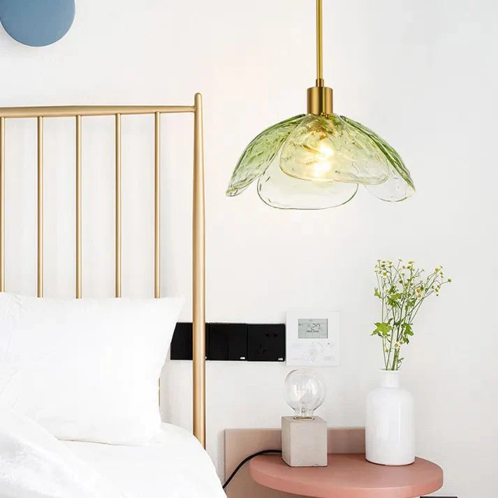 Creative Flower Petal Bedside Lamp