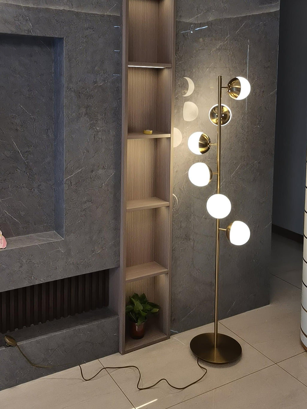 Doppler LED Floor Lamp