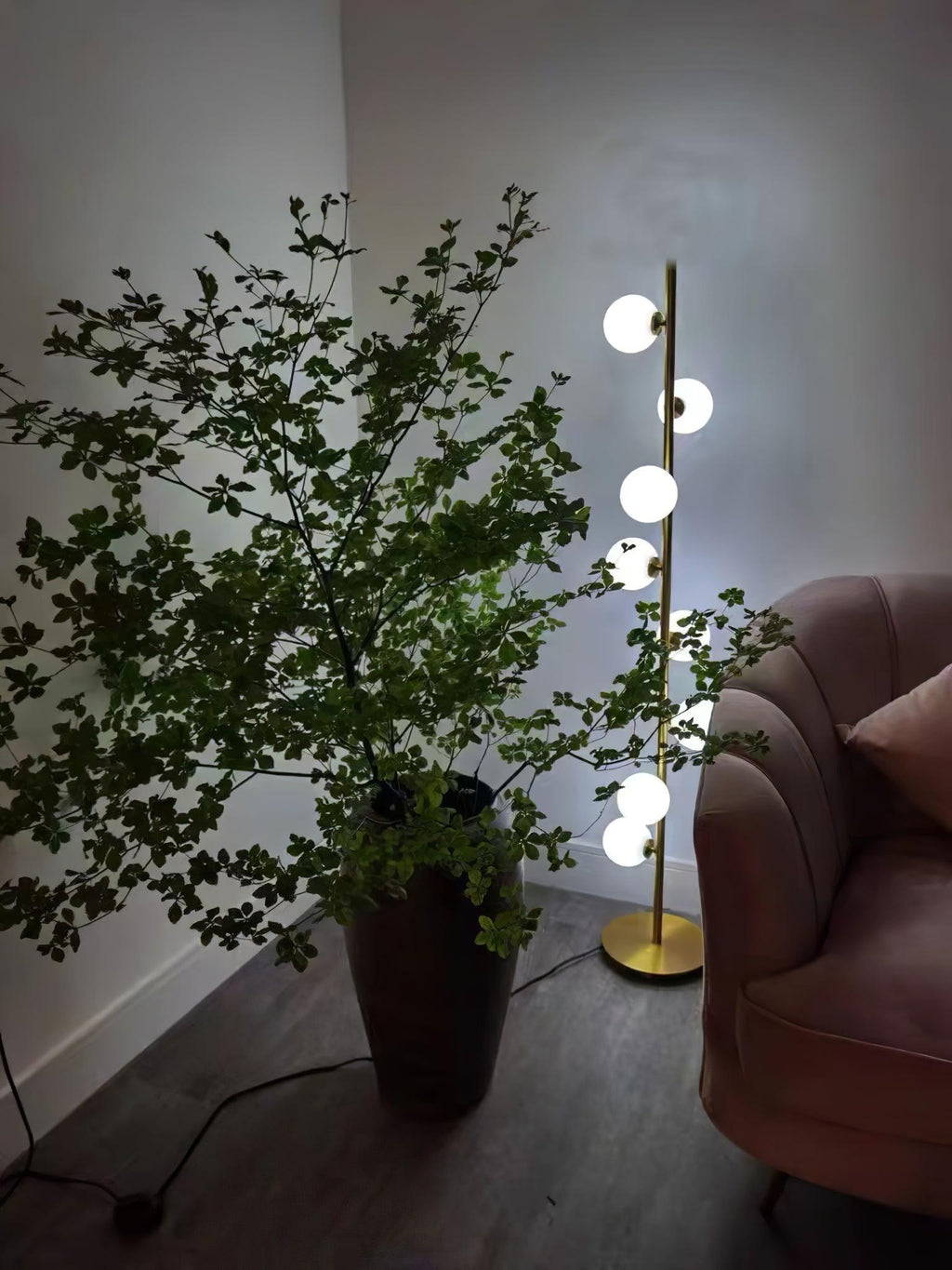 Doppler LED Floor Lamp