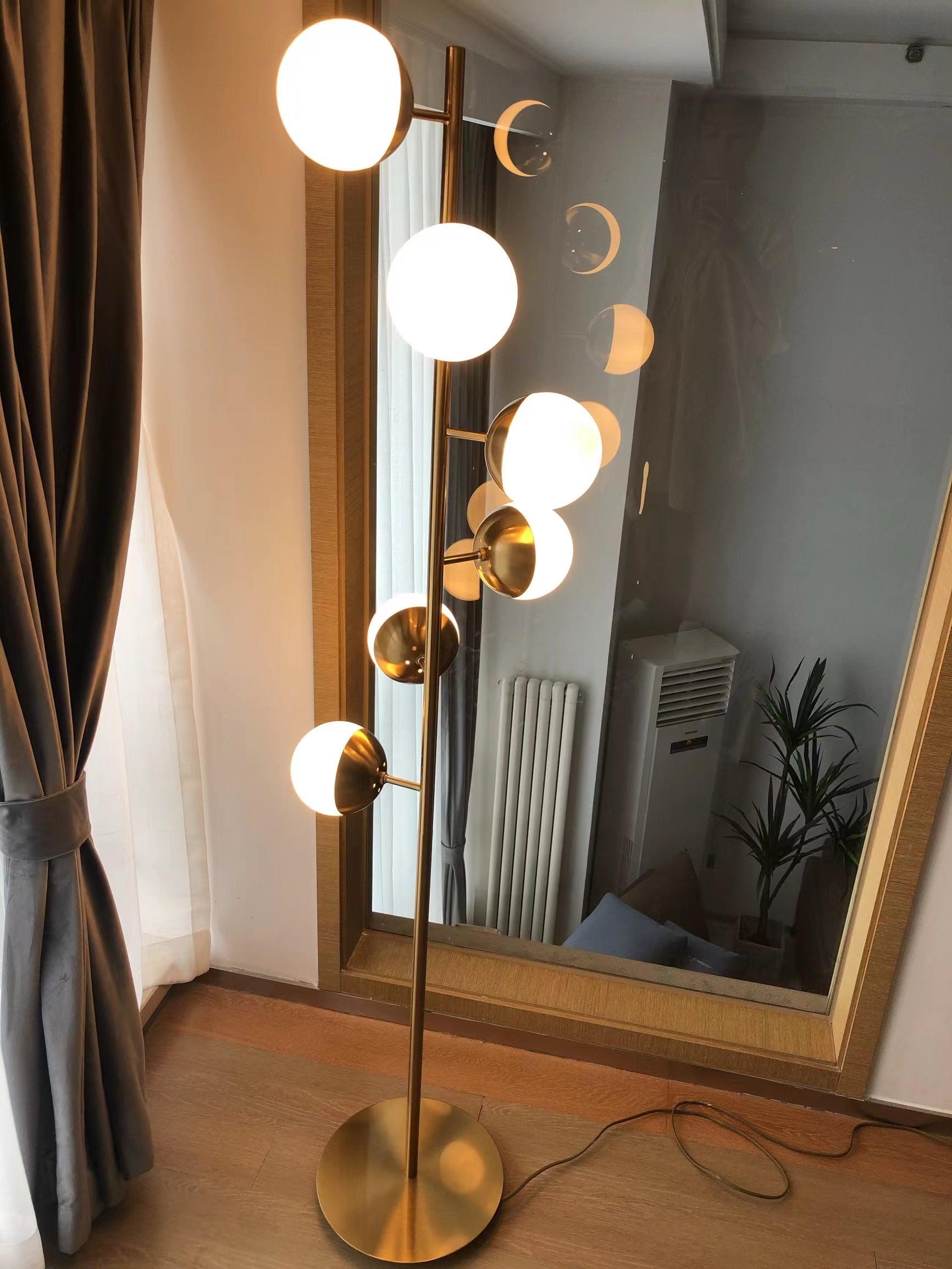 Doppler LED Floor Lamp