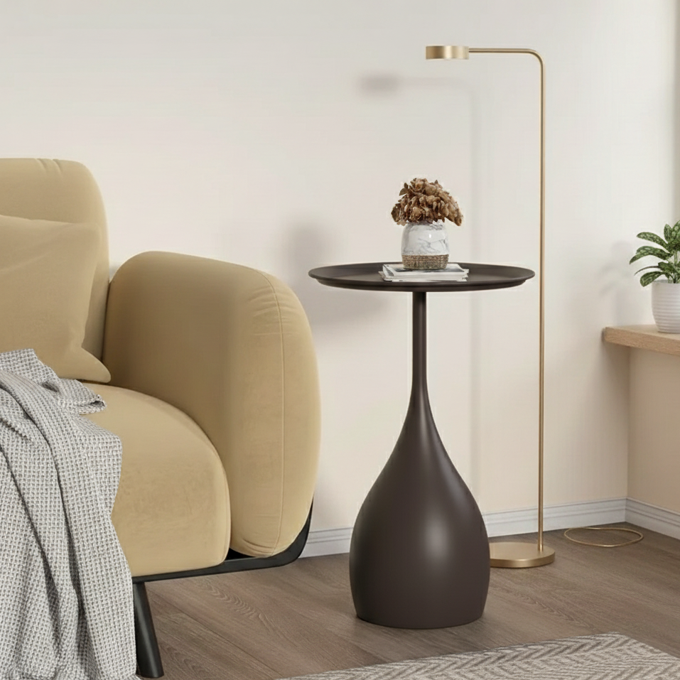 Ariessa Lumo | Mobile Round Side Table in a Slightly Luxurious Design for Sofa & Bed