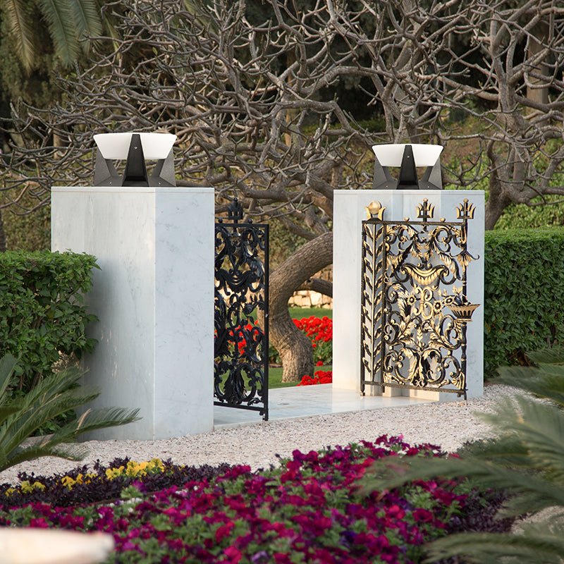 Outdoor Lighting – Solar Garden Lights
