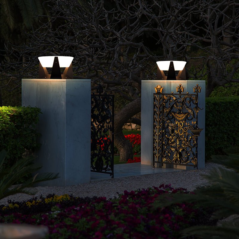 Outdoor Lighting – Solar Garden Lights