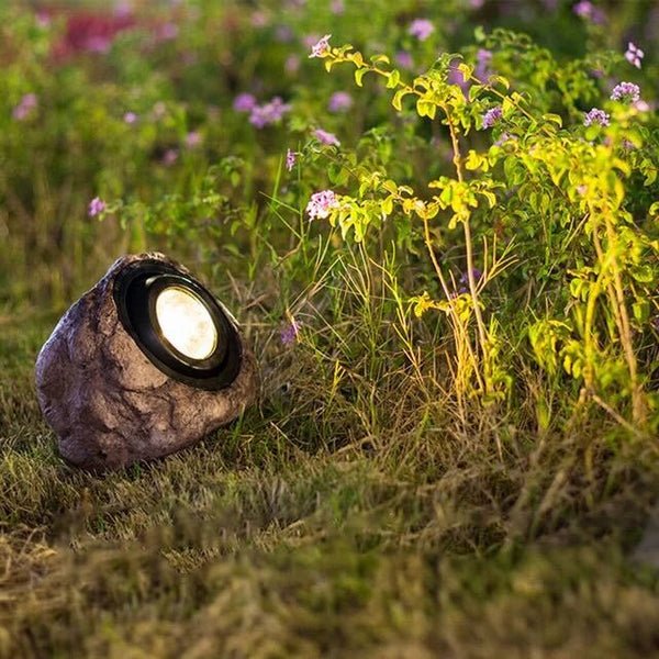 RockyLight | Solar-powered lamps in the shape of a stone