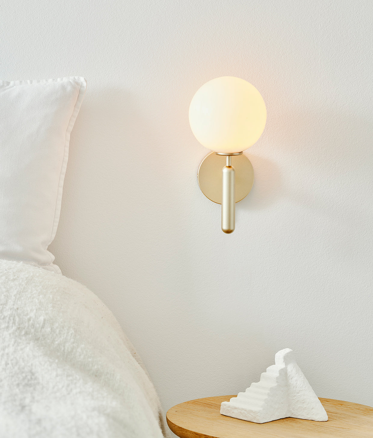 Scandinavian Brass Glass Wall Lamp | Minimalist Luxury Wall Light | E14 LED or Edison Bulb | 34cm Height Indoor Lighting