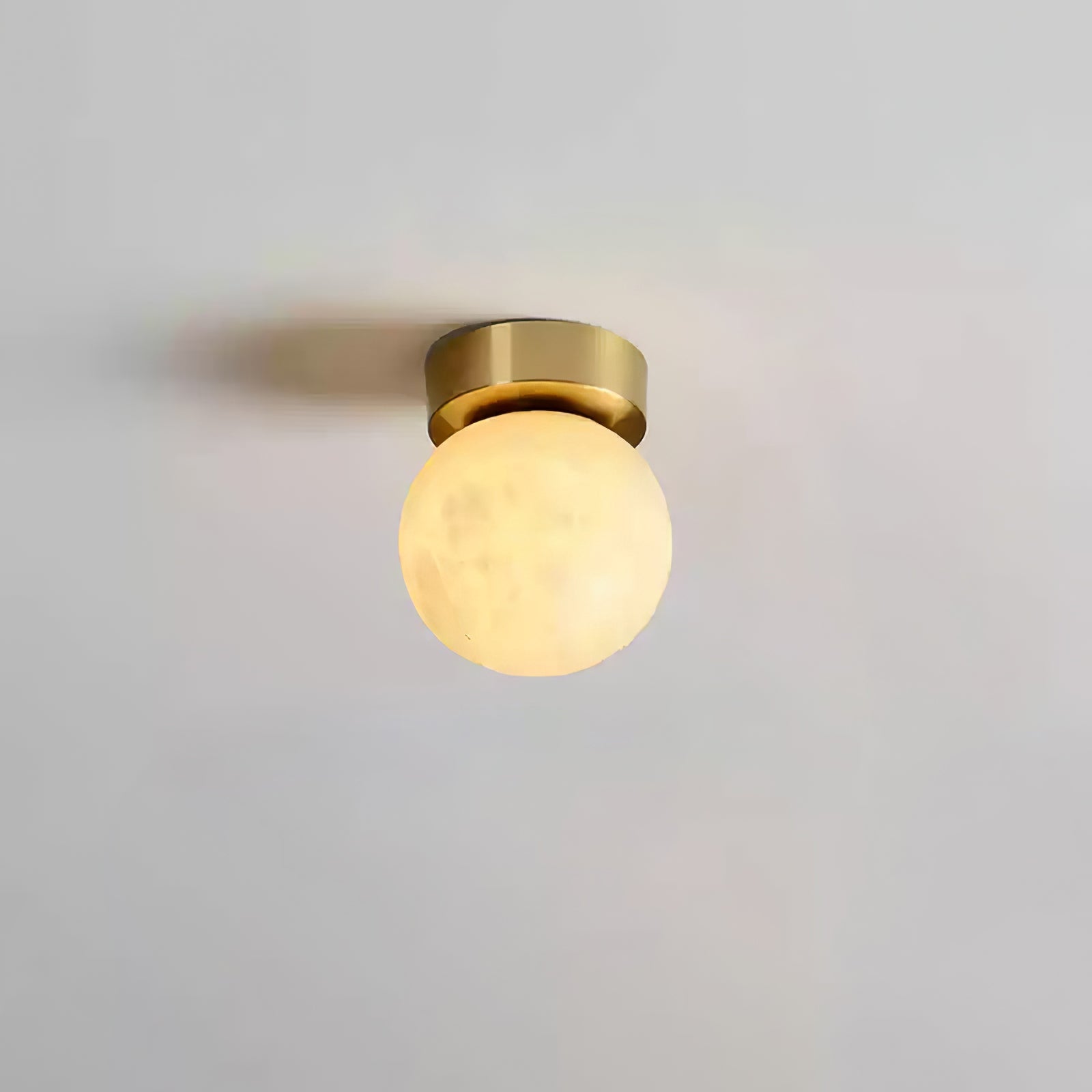 Modern Moon Alabaster Ceiling Lamp LED | Brass Round Flush Mount Light | 3 Color Temperature Indoor Ceiling Fixture Ø15cm