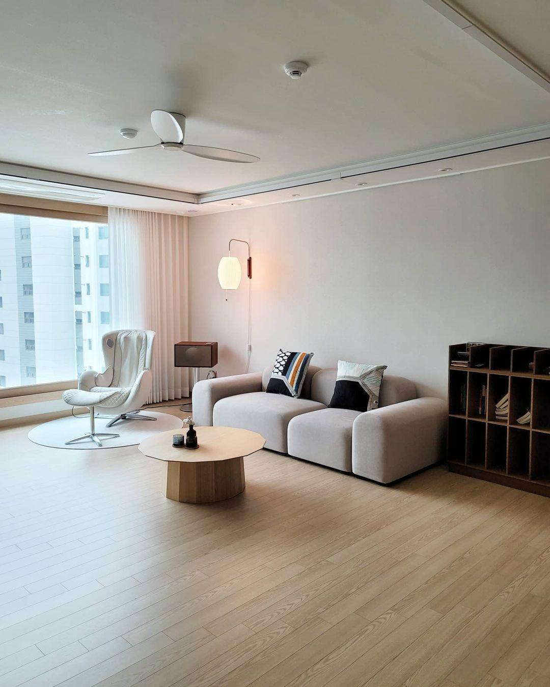 Nelson Wall Sconce | Mid-Century Modern Wall Light | Walnut & Metal Fixture | E26/E27 Ambient Indoor Lighting