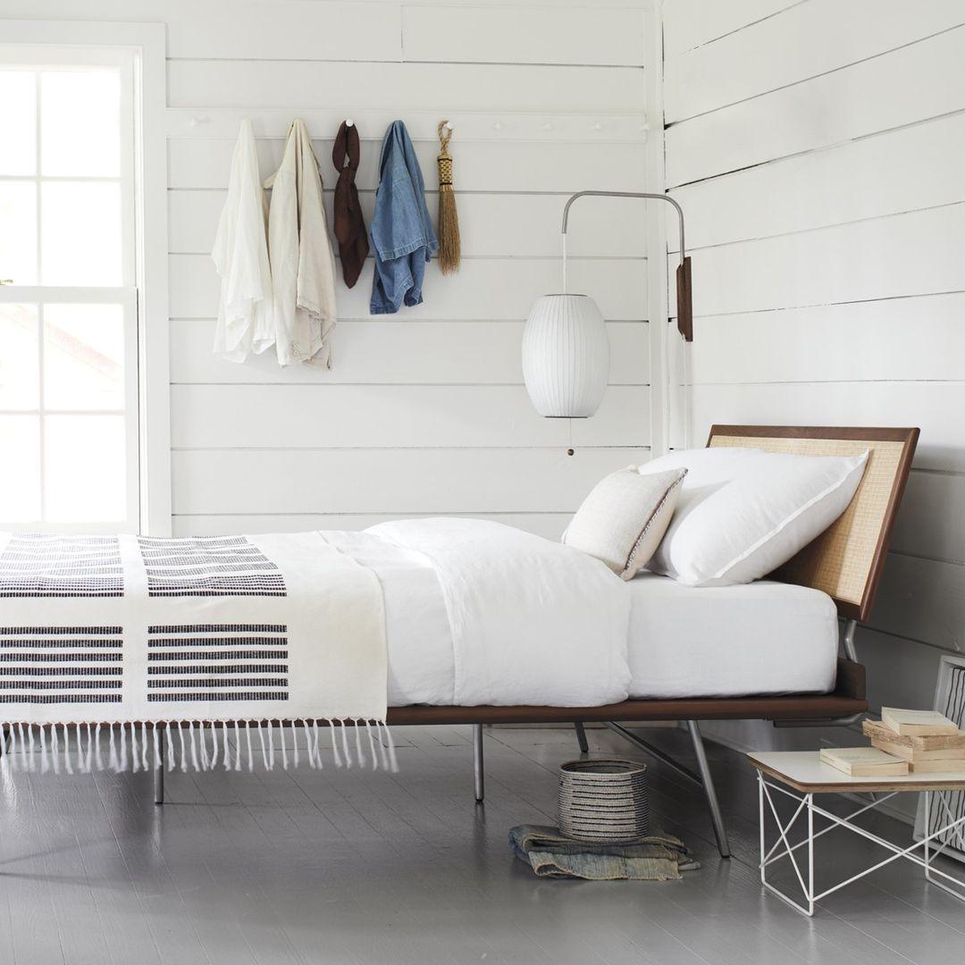 Nelson Wall Sconce | Mid-Century Modern Wall Light | Walnut & Metal Fixture | E26/E27 Ambient Indoor Lighting