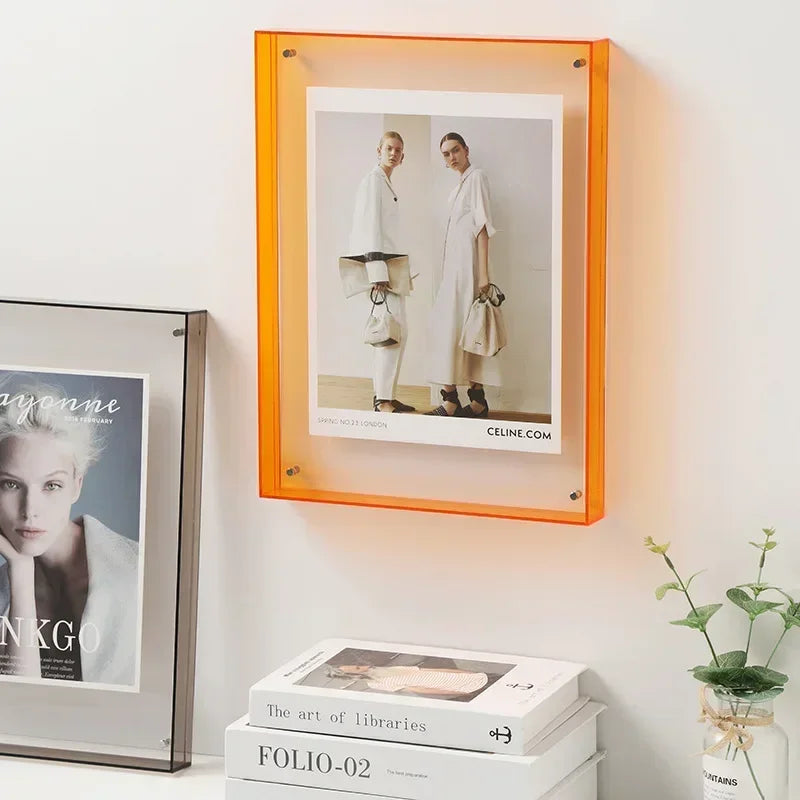 KlaraFrame Mini | Transparent Acrylic Photo Frame with Stand