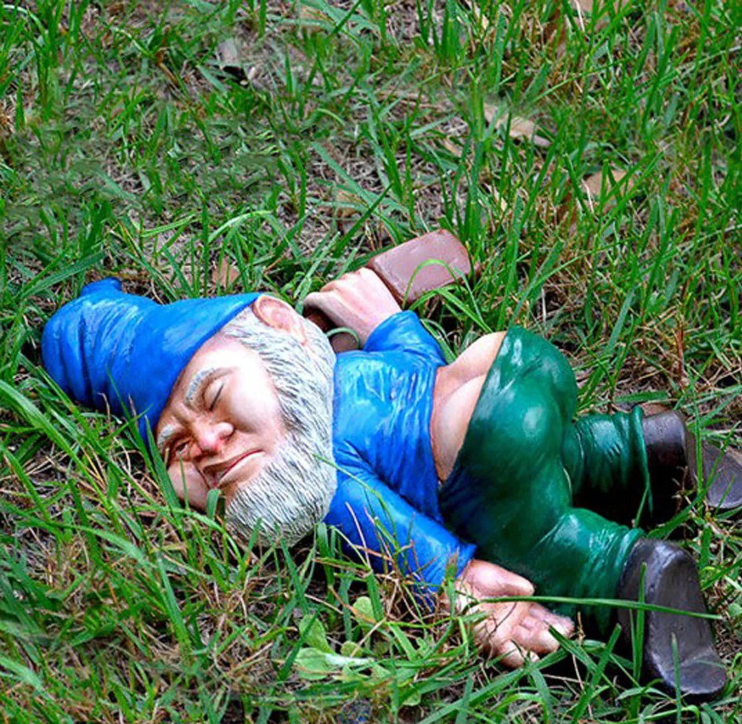 Funny Drunken Garden Gnome Statue 15 cm for Indoor Outdoor Decor | Weatherproof Eco Resin | Garden Patio Home Accent