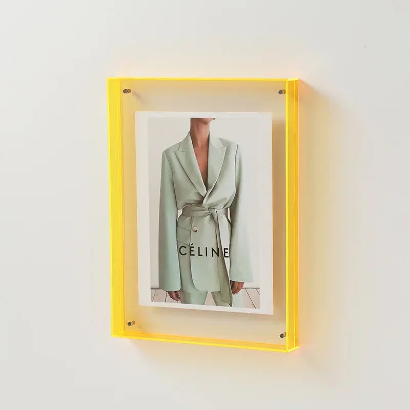 KlaraFrame Mini | Transparent Acrylic Photo Frame with Stand