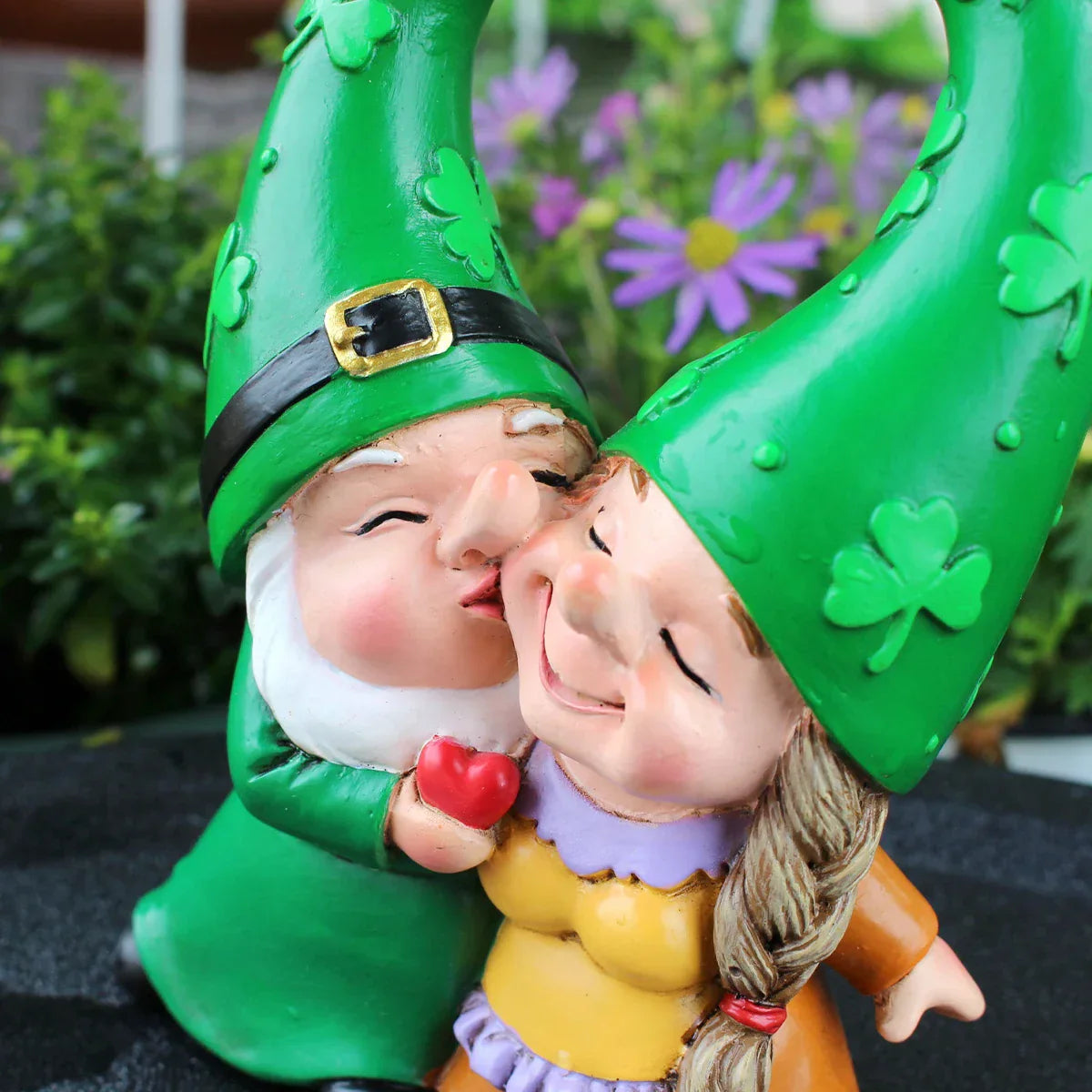 Garden Gnome Love Couple Figurine for Garden & Home Decor | Handmade Resin Ornament | Romantic Gift for Valentine’s & Weddings