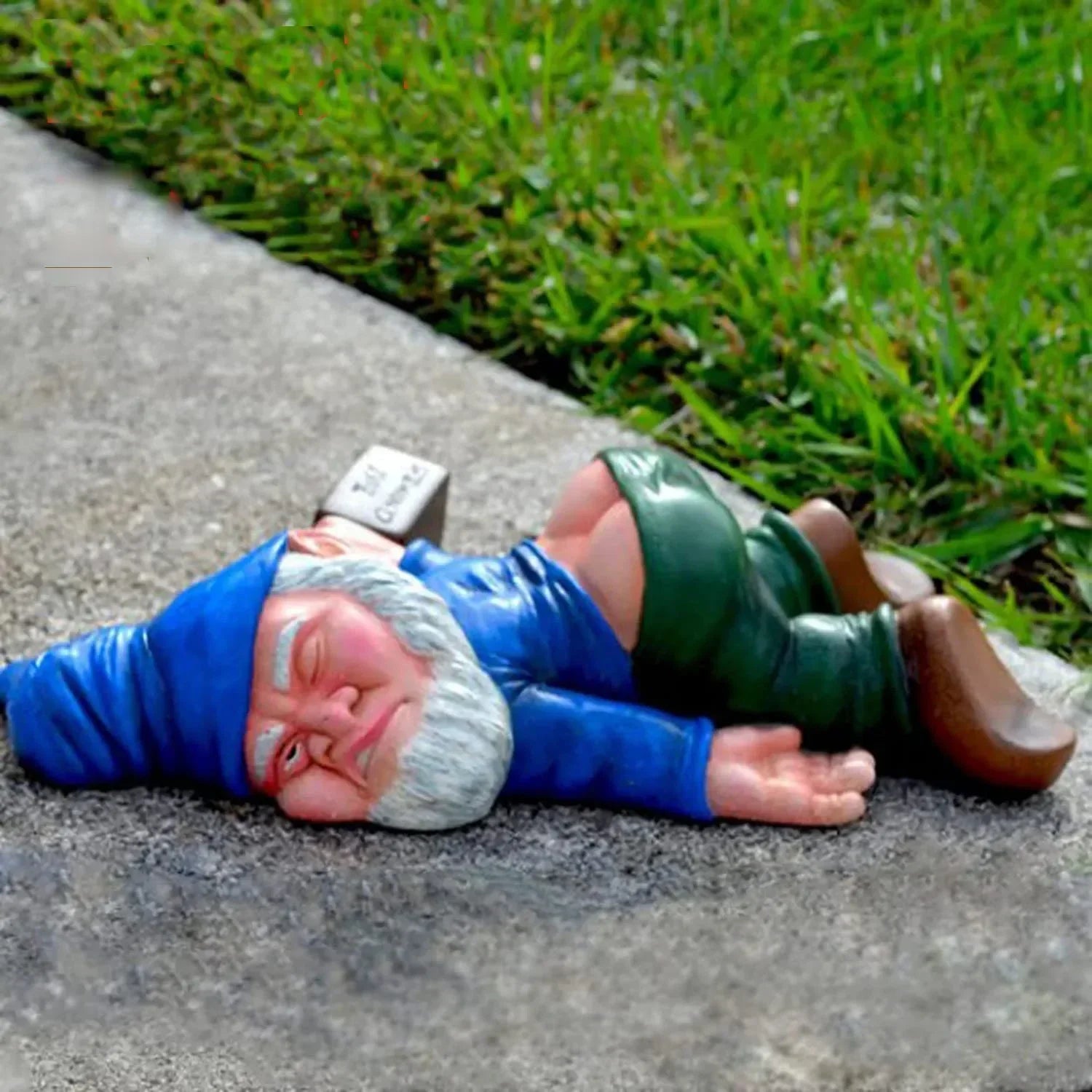Funny Drunken Garden Gnome Statue 15 cm for Indoor Outdoor Decor | Weatherproof Eco Resin | Garden Patio Home Accent