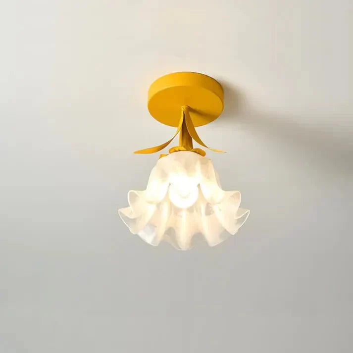 Simple Tiffany Ceiling Lamp with Mini Flowers