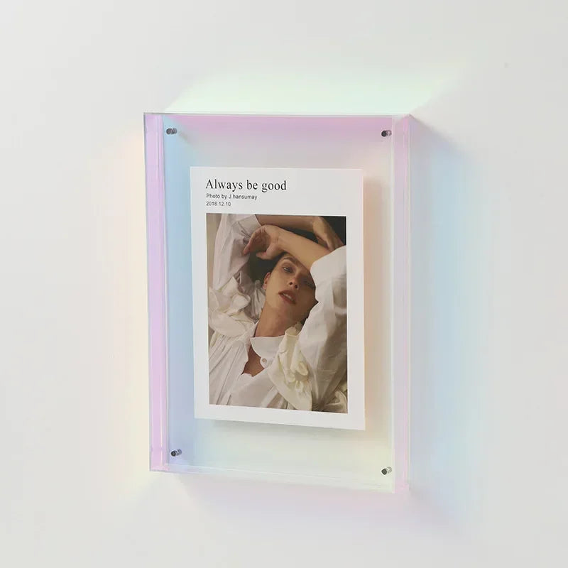 KlaraFrame Mini | Transparent Acrylic Photo Frame with Stand