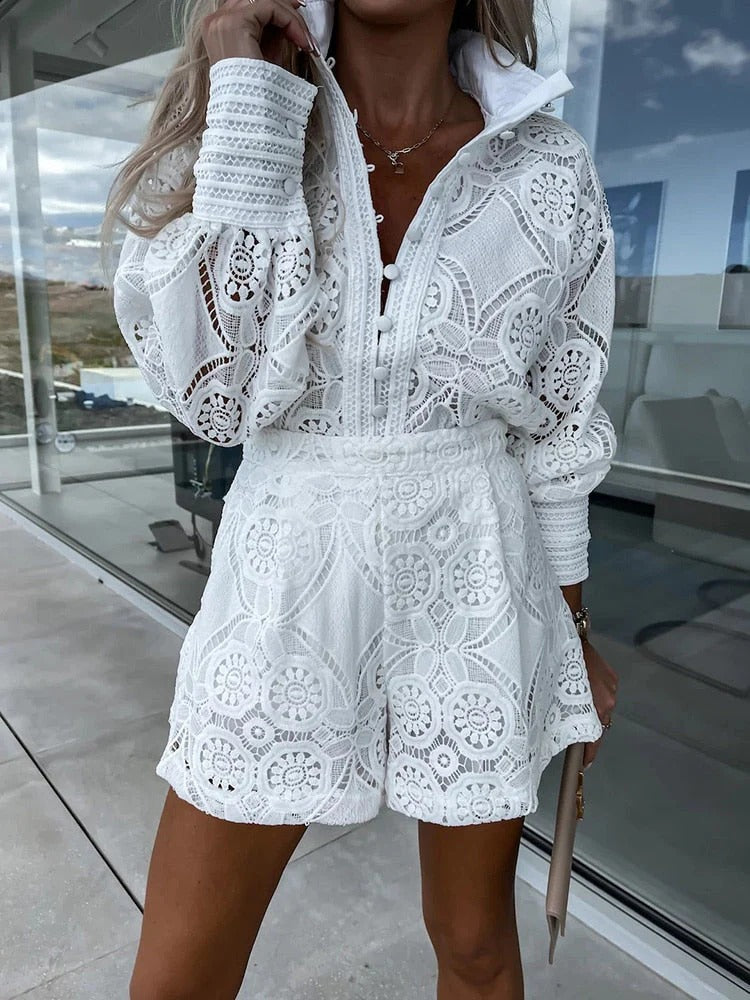 Two-Piece Set with Long Sleeve Blouse and High Waist Shorts for Women | Ideal for Spring and Summer