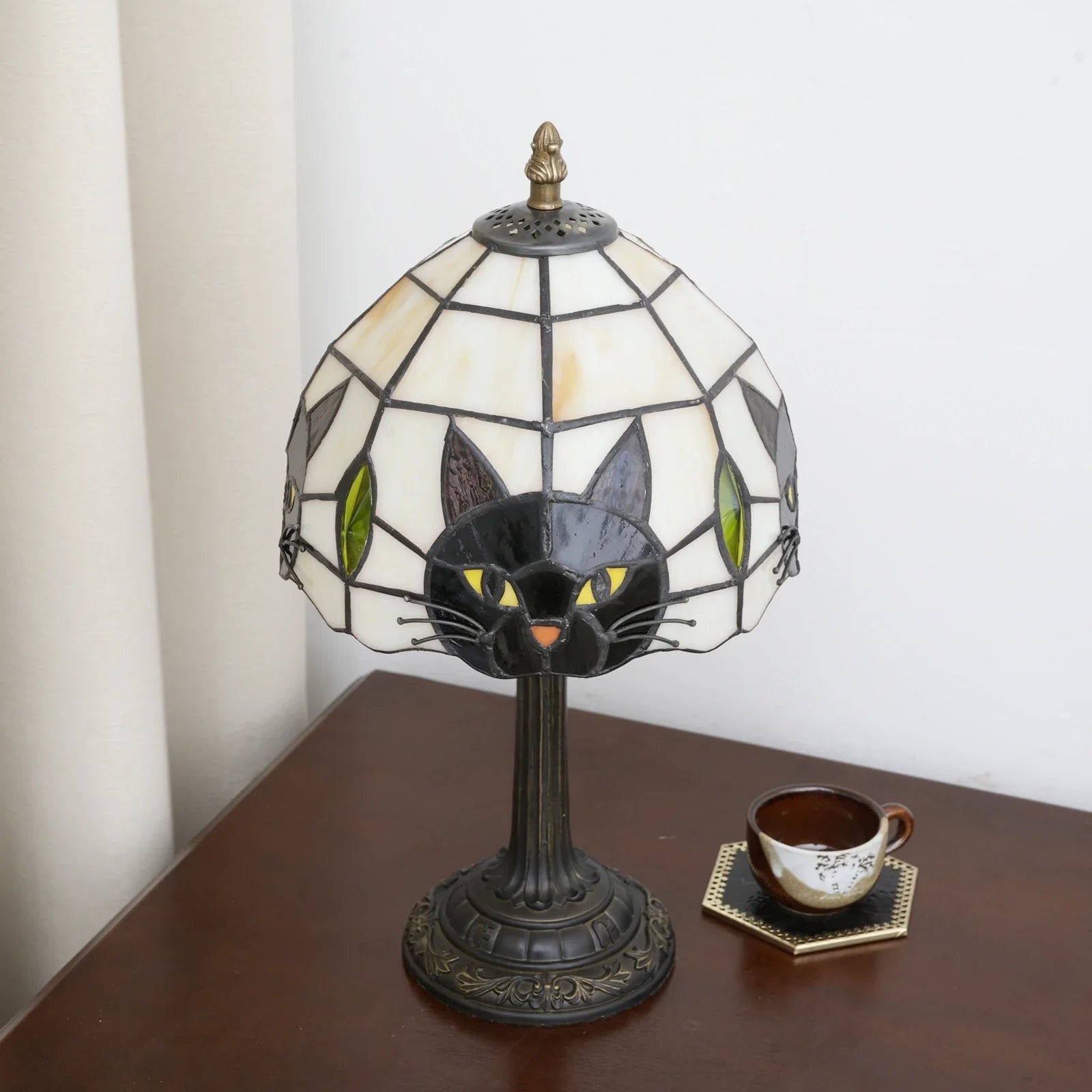 Luminia Black Cat Table Lamp | Decorative Nightstand Light for Kids Room & Bedroom | Resin Ambient Table Lamp | EU Plug
