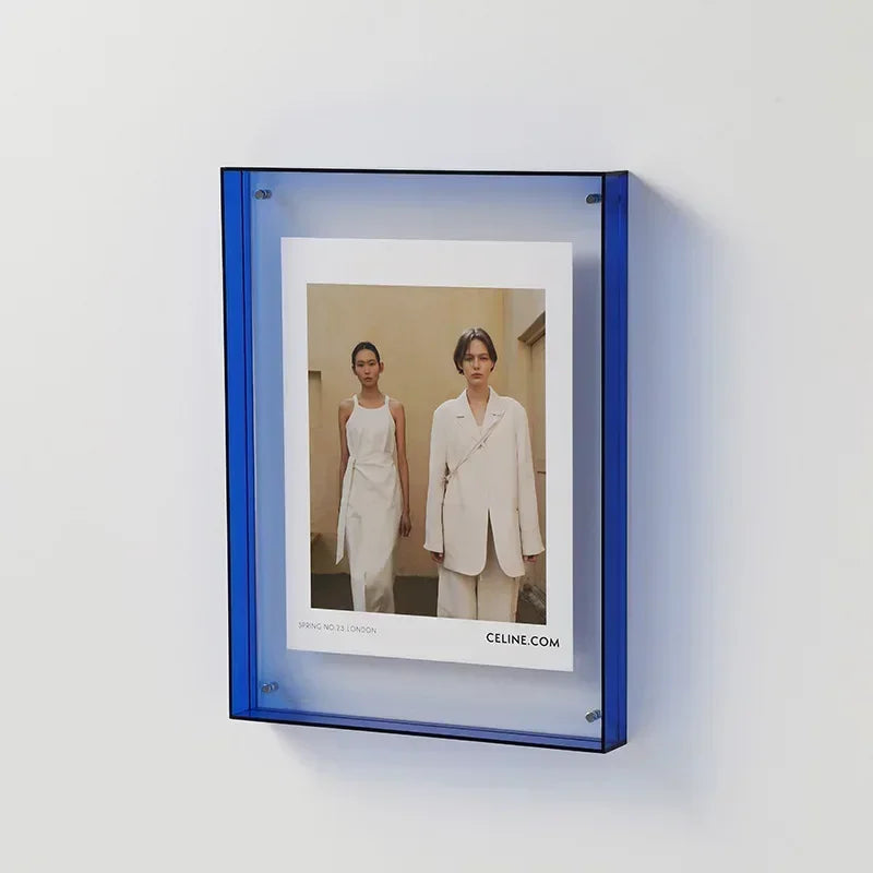KlaraFrame Mini | Transparent Acrylic Photo Frame with Stand