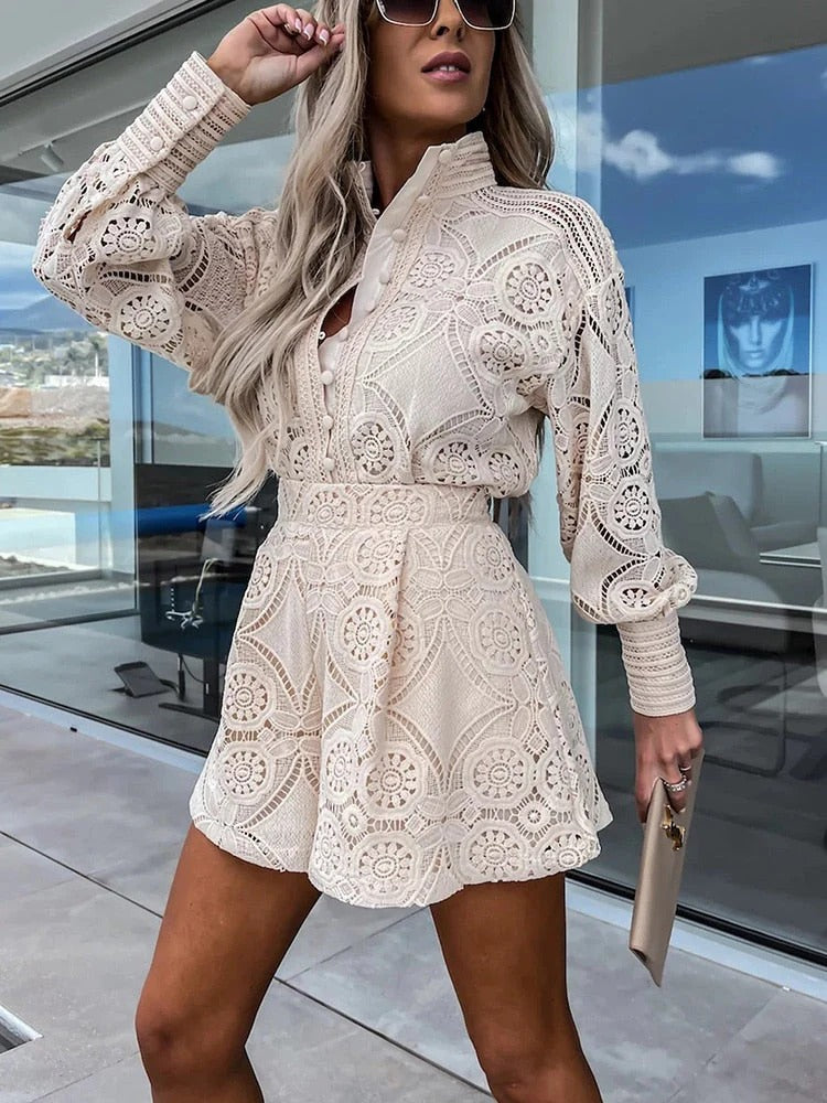 Two-Piece Set with Long Sleeve Blouse and High Waist Shorts for Women | Ideal for Spring and Summer