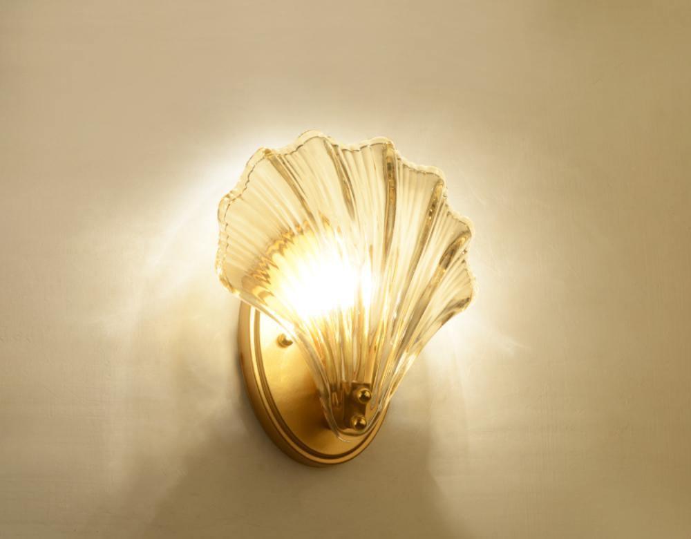 Coastal Shell Wall Light for Bedroom & Living Room | Brass Glass Nautical Wall Lamp | E14 LED or Edison Bulb | 20cm