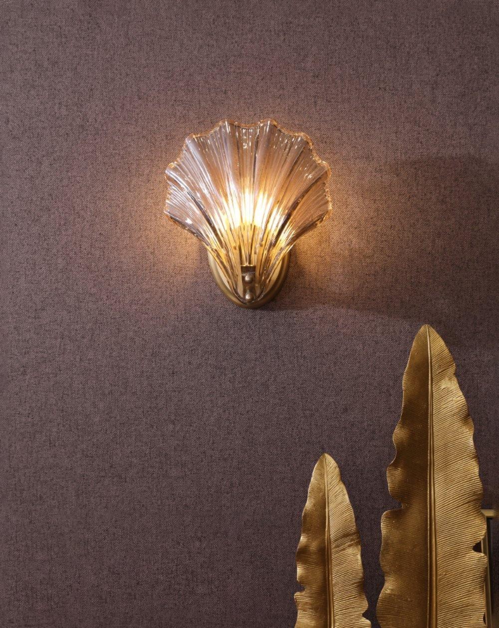 Coastal Shell Wall Light for Bedroom & Living Room | Brass Glass Nautical Wall Lamp | E14 LED or Edison Bulb | 20cm