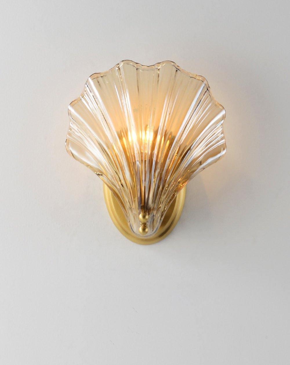 Coastal Shell Wall Light for Bedroom & Living Room | Brass Glass Nautical Wall Lamp | E14 LED or Edison Bulb | 20cm
