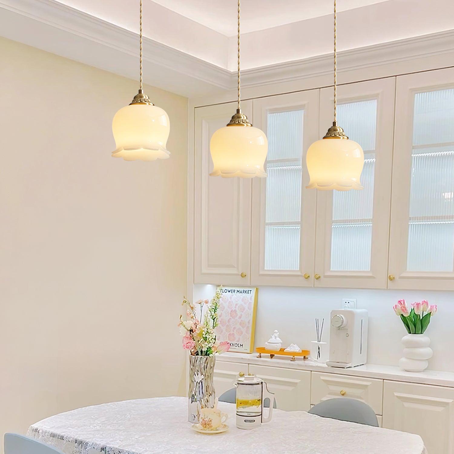 Valley Flower Pendant Lamp Floral Ceiling Light | Brass & Resin Design | E26/E27 Socket | Adjustable 150cm Hanging Cable