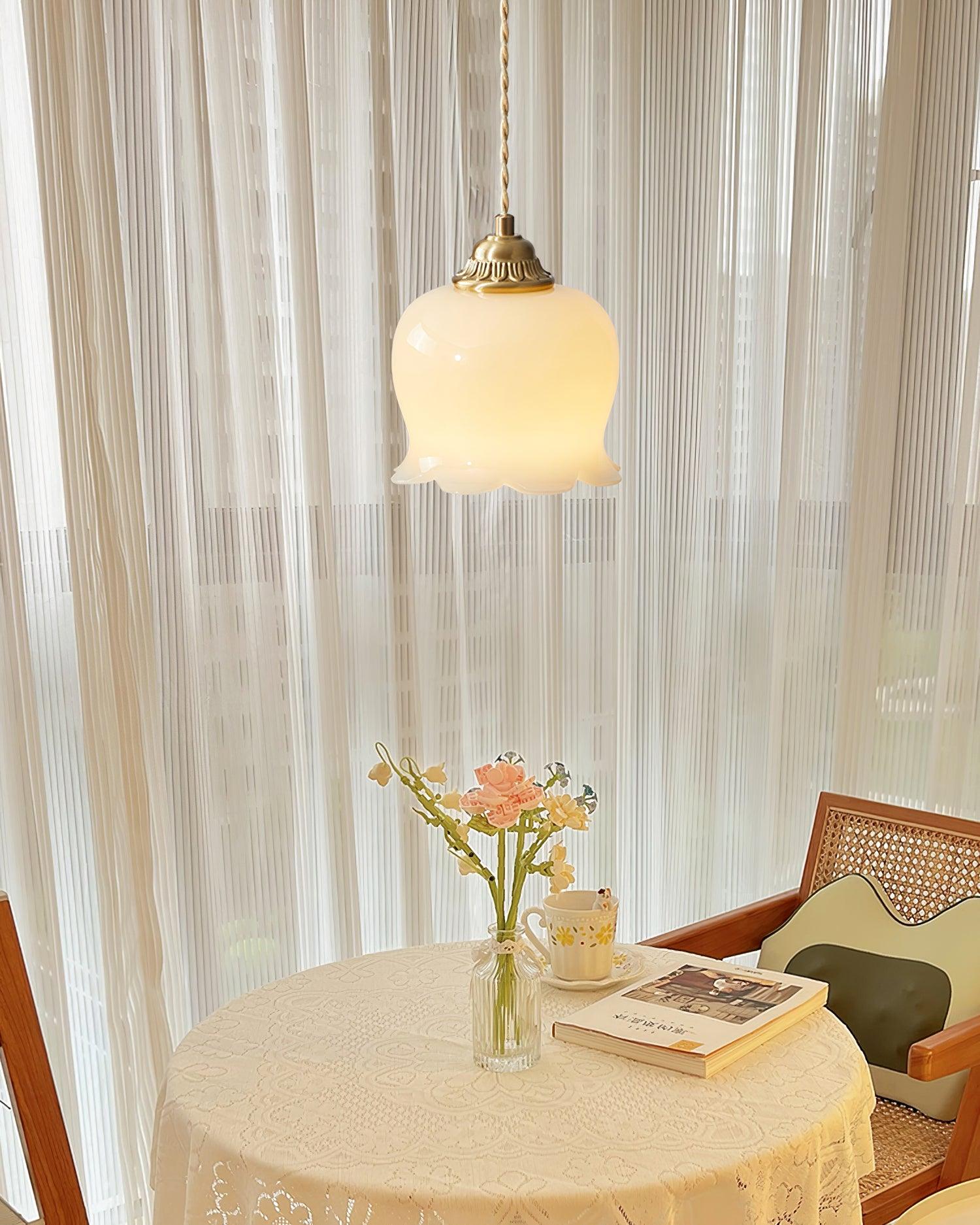 Valley Flower Pendant Lamp Floral Ceiling Light | Brass & Resin Design | E26/E27 Socket | Adjustable 150cm Hanging Cable