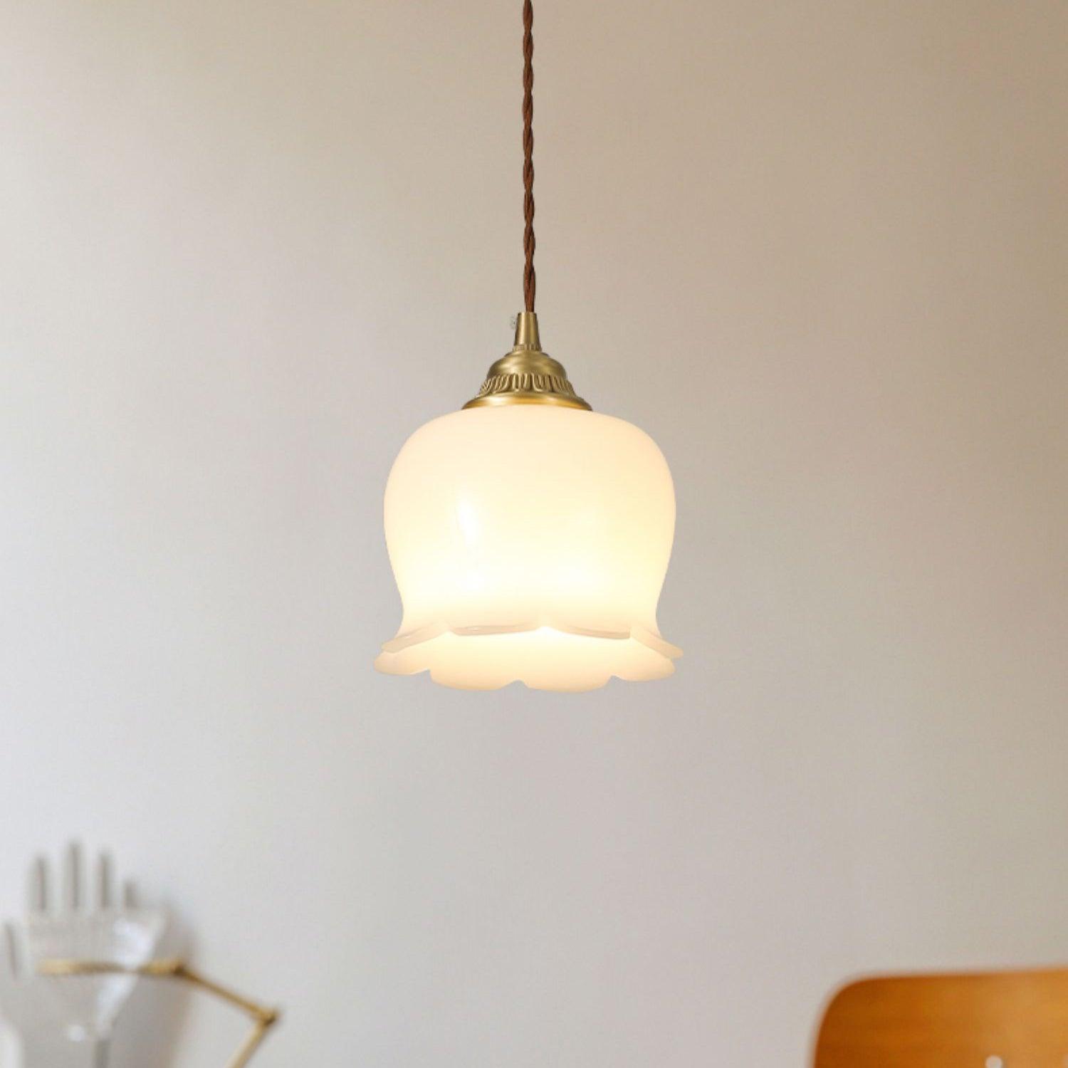 Valley Flower Pendant Lamp Floral Ceiling Light | Brass & Resin Design | E26/E27 Socket | Adjustable 150cm Hanging Cable