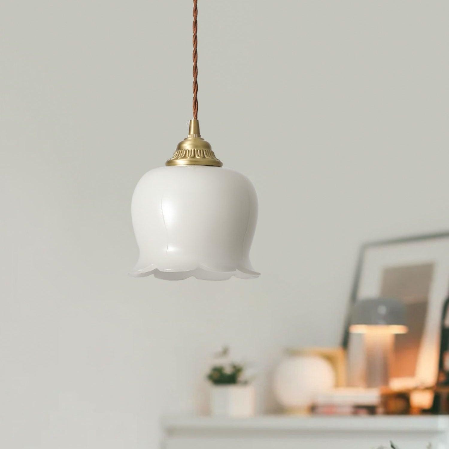 Valley Flower Pendant Lamp Floral Ceiling Light | Brass & Resin Design | E26/E27 Socket | Adjustable 150cm Hanging Cable