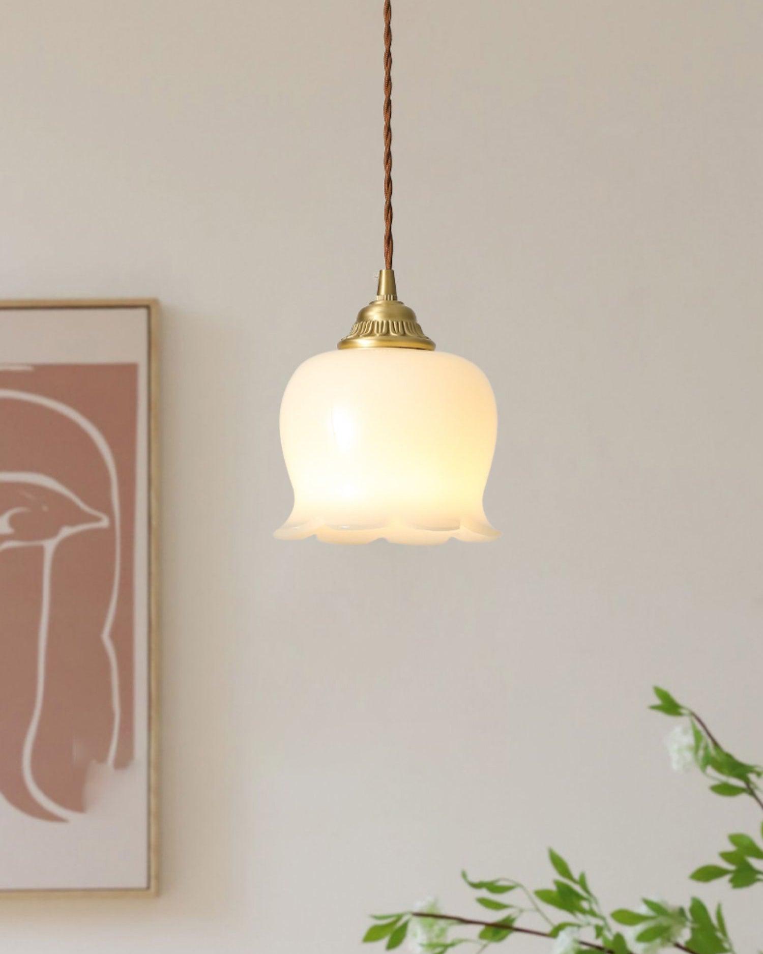 Valley Flower Pendant Lamp Floral Ceiling Light | Brass & Resin Design | E26/E27 Socket | Adjustable 150cm Hanging Cable